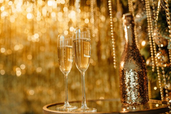 Cigar humidifier & luxury accessories